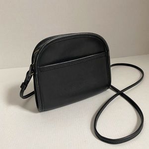 Adorable vintage Coach Abbie crossbody purse.